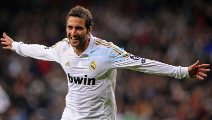 壹号娱乐-洛蒂托深情表态，与萨里情谊深厚无对立，拉齐奥内部团结迎战新赛季