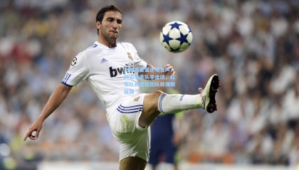 壹号娱乐下载|范戴克直面逆境发声，阿诺德离队非症结，红军队长坚信团队将强势反弹