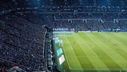 壹号娱乐官网：足协杯巅峰对决，上海海港险胜申花晋级八强，激烈德比见证本土力量崛起